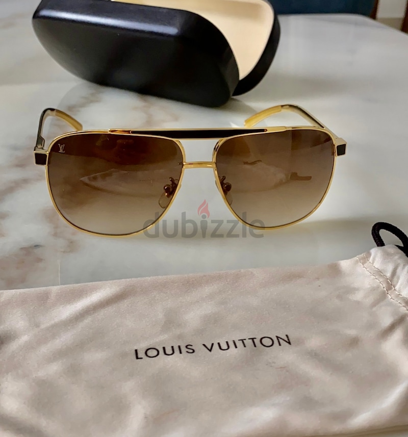 Louis Vuitton Attitude Sunglasses (Gold) : : Clothing & Accessories