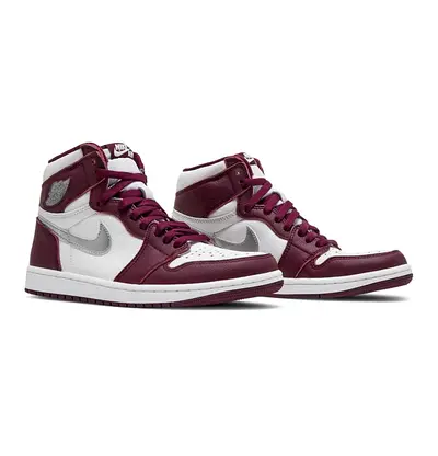 Nike Ai Jordan 1 high OG BORDEAU 12US