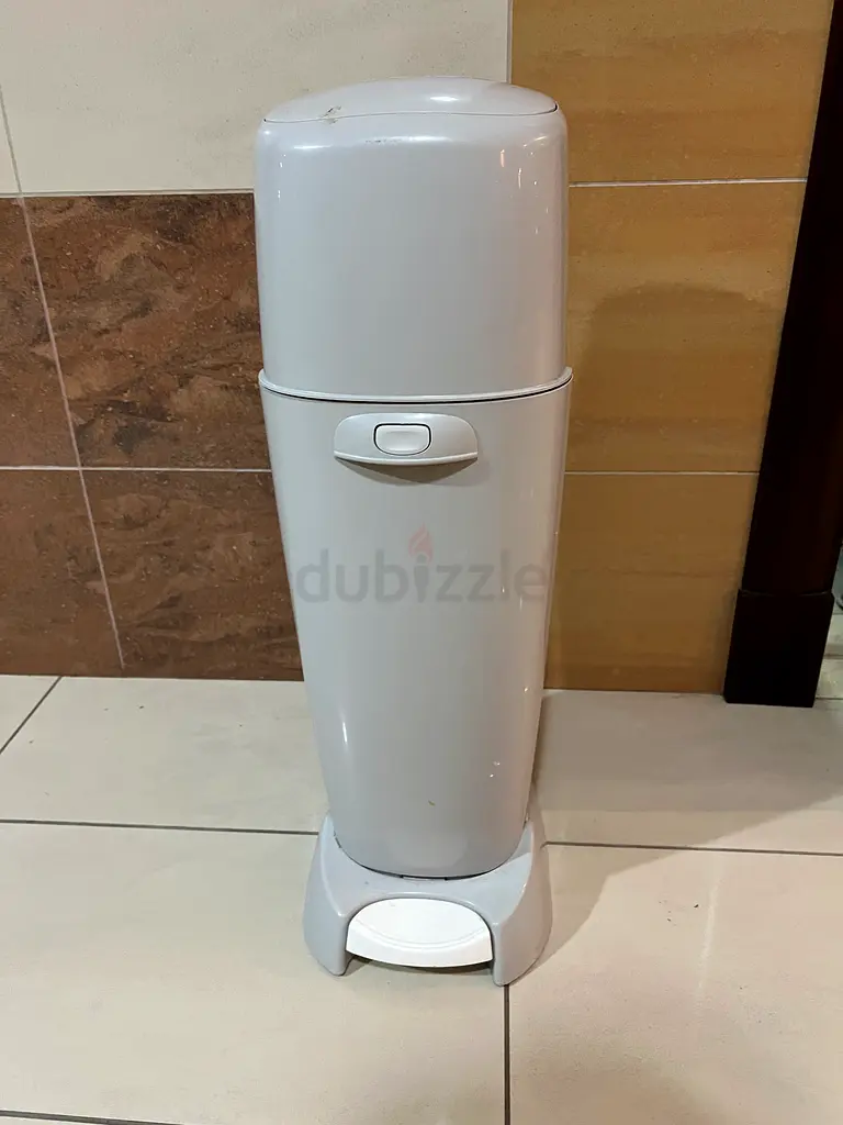 Diaper genie bin for kids diapers