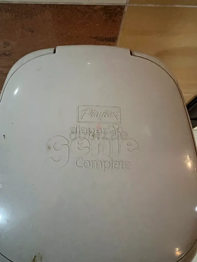 Diaper genie bin for kids diapers