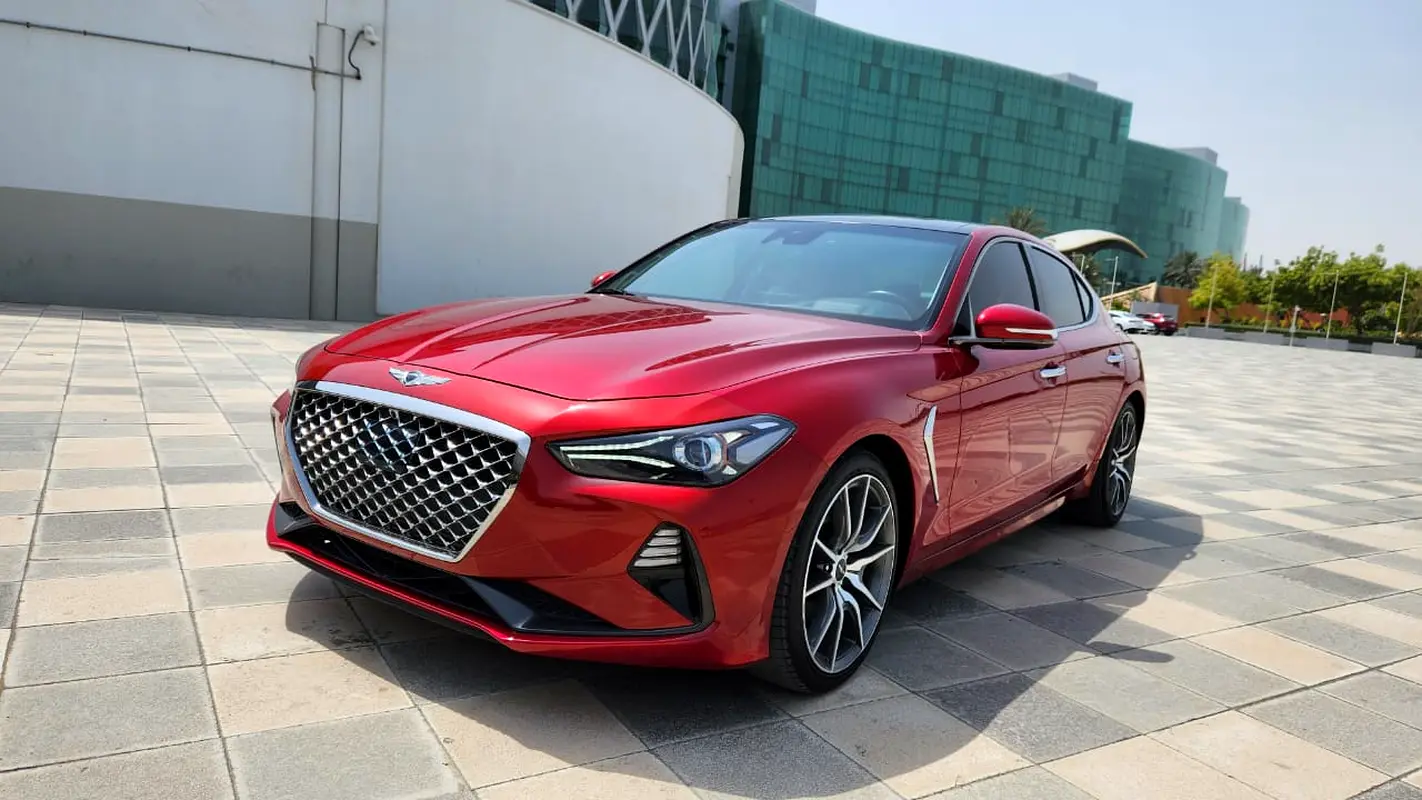 Genesis G70 2019 — photo 1 of 13