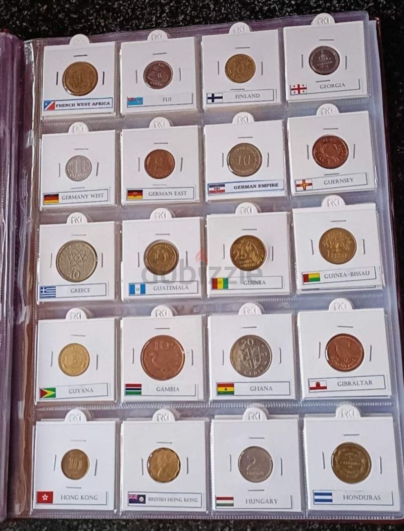 Coin Album for up to 200 Coin Flips at