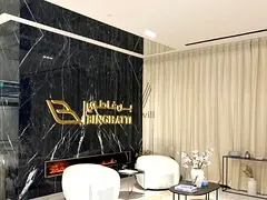 High Floor | Canal views | Near Handover