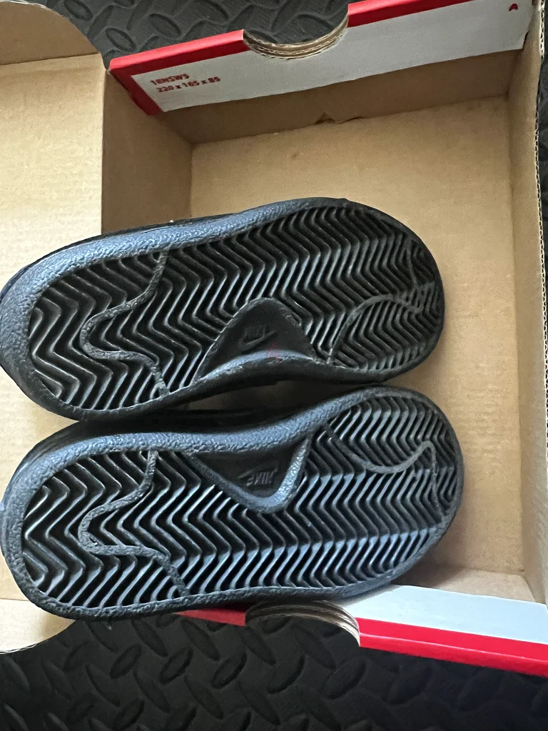 Kids shoes NIKE BLACK SUEDE US10.5C63239083297281111