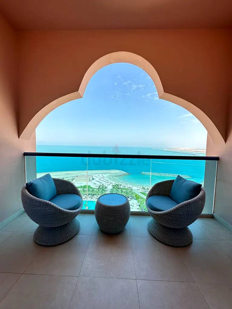 Apartment Full Seaview with Beautiful Balconies at Fairmont Marina