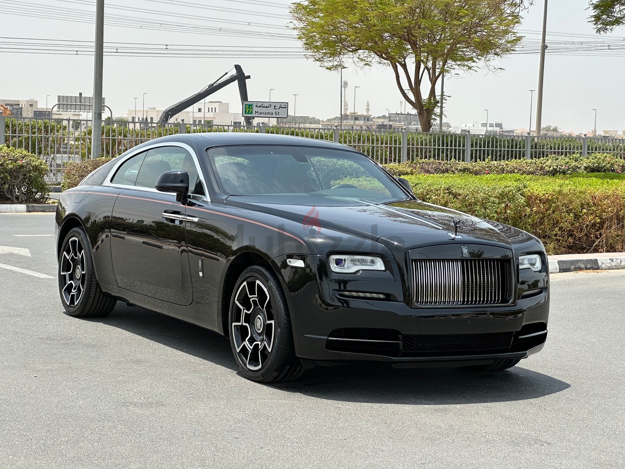 Rent rollsroyce dawn 2019 in Dubai at AED 2999day