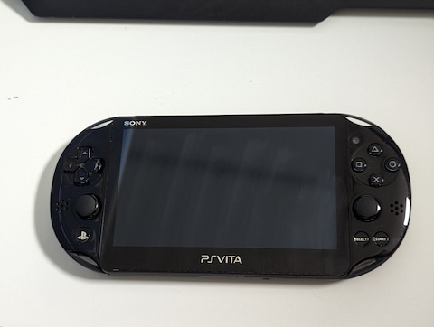 Sony Playstation PS Vita Slim Console Wi-Fi (PCH 2016) : : Jeux  vidéo