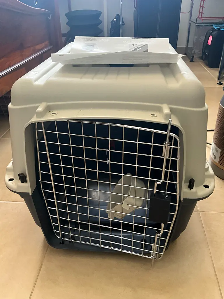 Medium sized Dog Crate