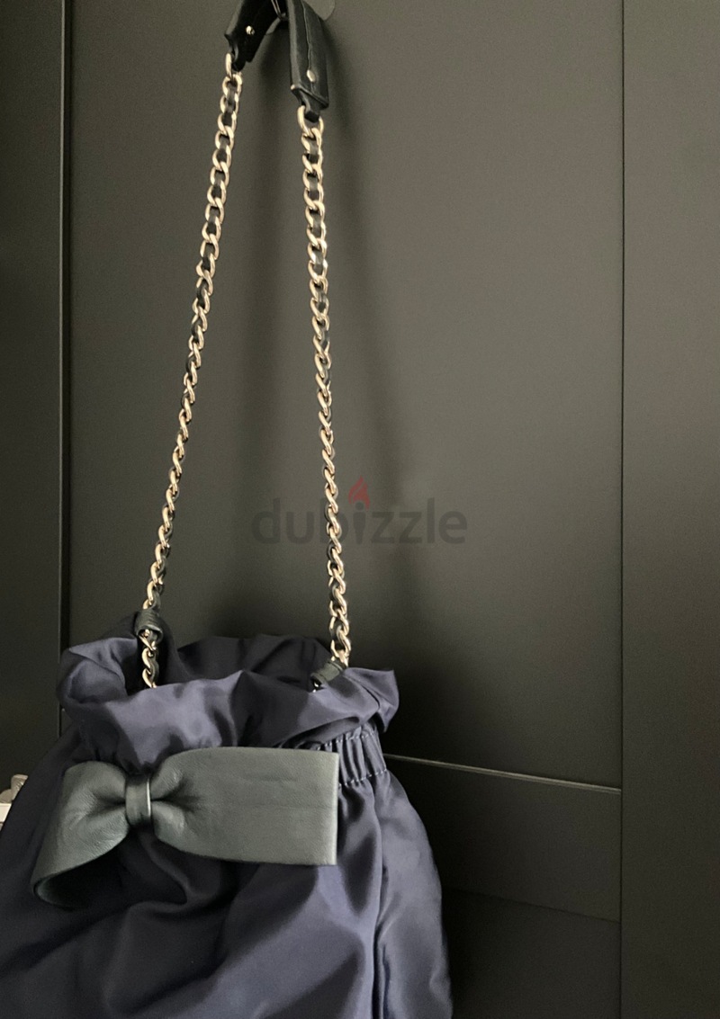 Carolina Herrera Grey Shoulder Bags