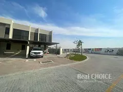 R2-ee | Corner 3br + Maid Room | Big Plot