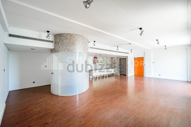 Fitted Office | On Low Floor | Freezone