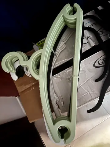 علاقات ملابس