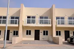 Great Deal | Single Row | Pool Club View