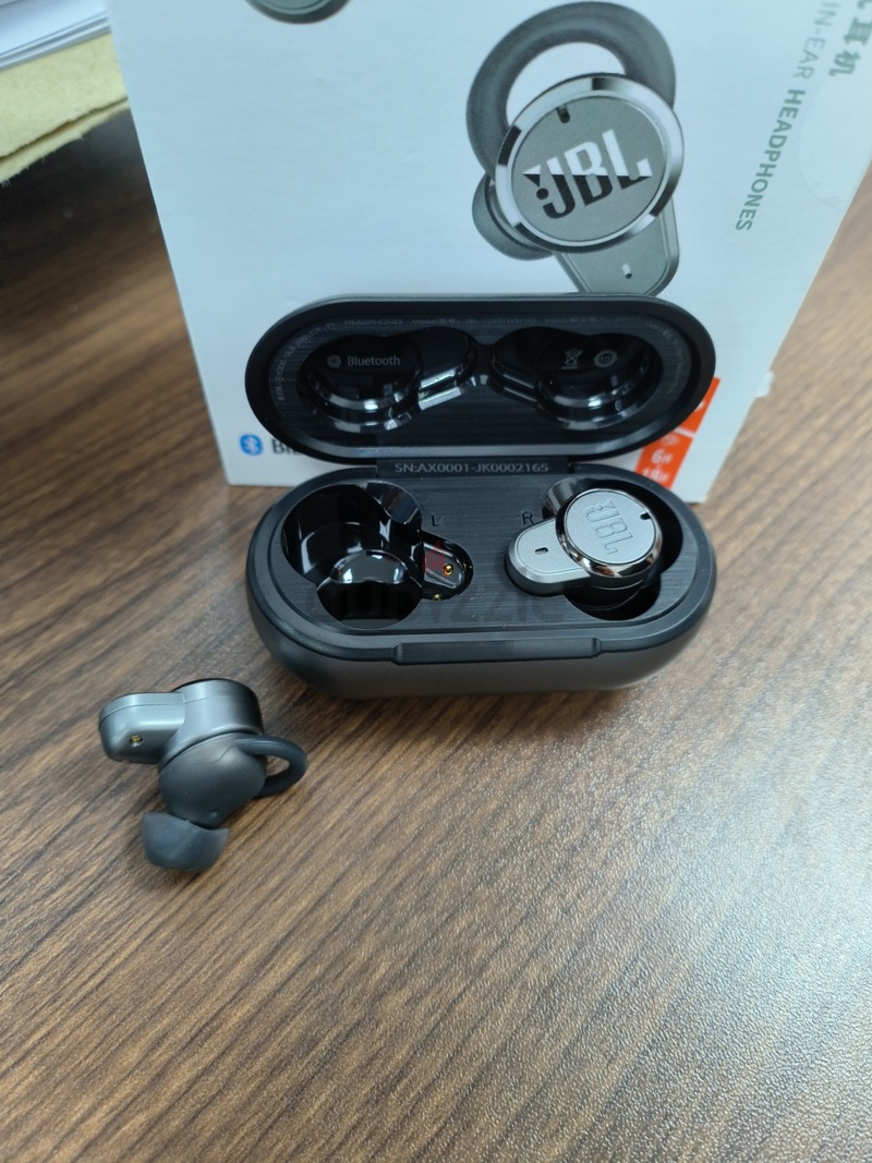 JBL T280TWS pro wireless earphone dubizzle