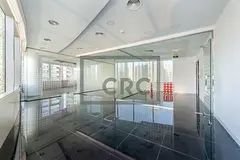 Vacant | Mid Floor | 2 Full Glass Partitions