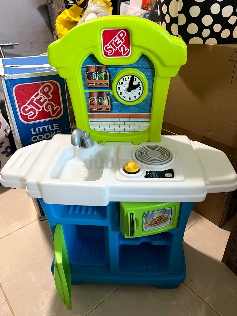 Step 2 Little Tykes, Little Cooks Kitchen63194599450755112