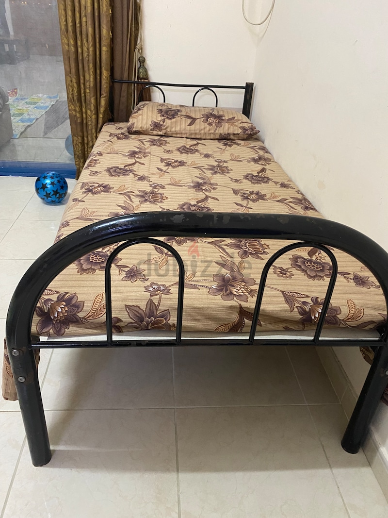 Double bed shop iron cot