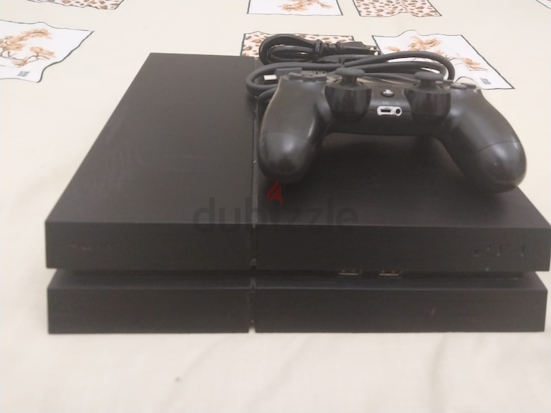 ps4 Fat 1TB for sale with 1 original controller and cables