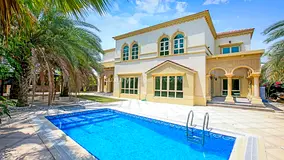Vacant | Private Pool | Lake And Skyline View