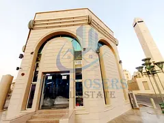 Triplex Shop | 2nd Tenant | Stand Alone | Must See