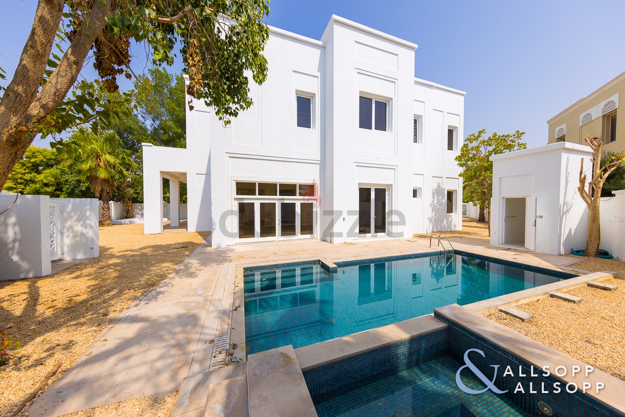 Vacant | Immaculate | 6 Bed | Upgraded