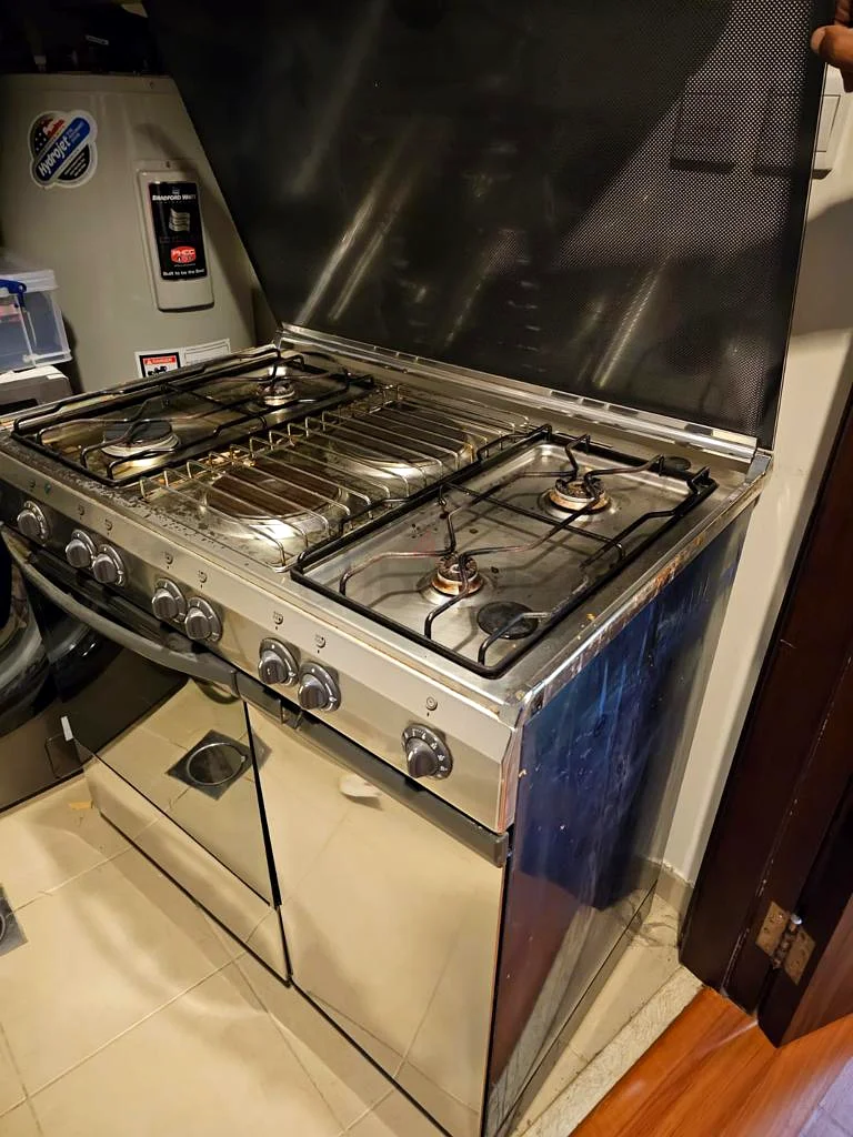 Ariston Cooking Range