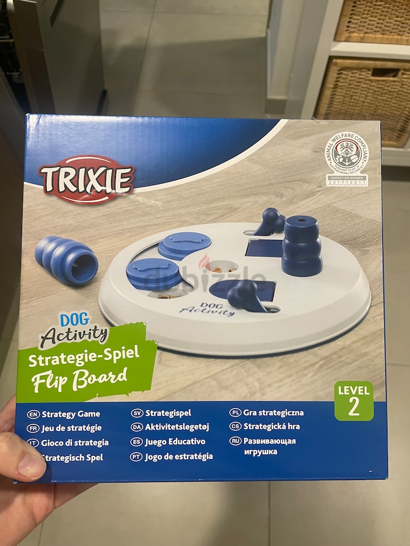 TRIXIE Dog Activity Flip Board Strategy Game, Level 2 Dog Puzzle