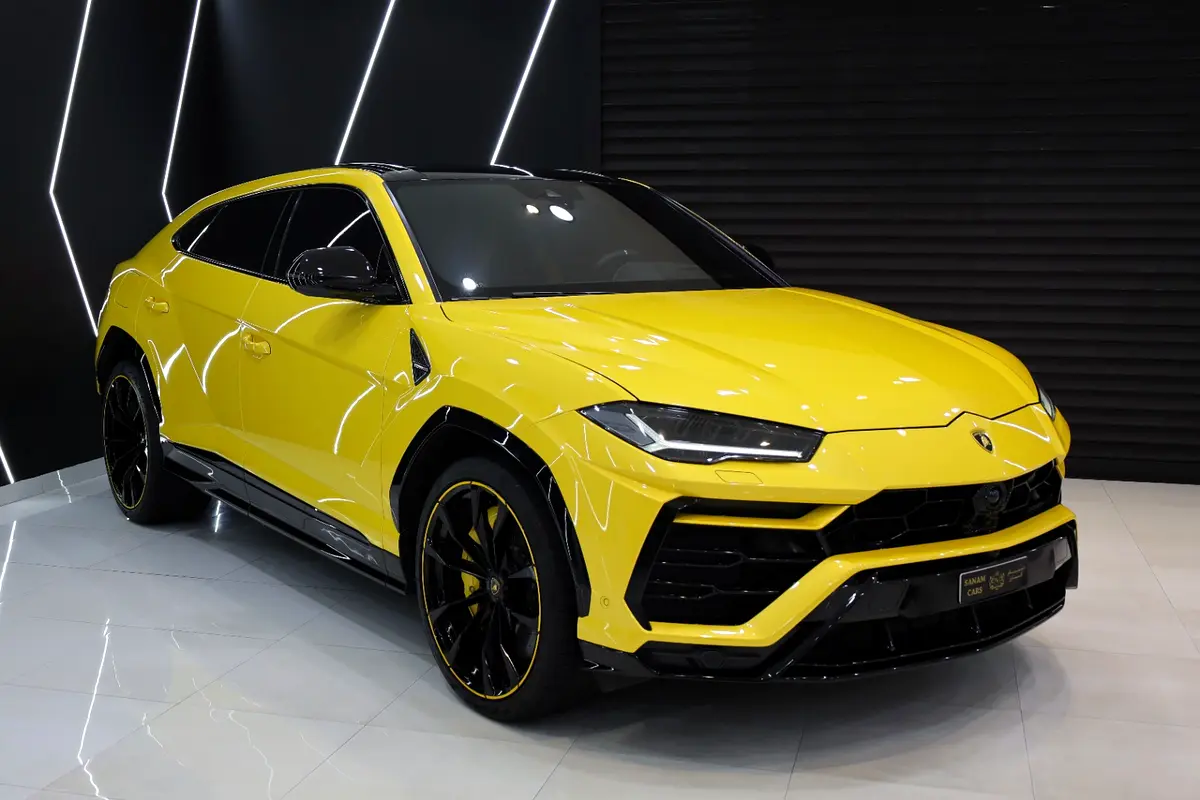 Urus Capsule Edition 2021, Carbon Fiber Interior, Rear Entertainment