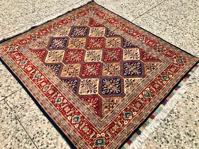 156 x 180 cm | New Handmade Beautiful Persian Carpet Shiraz