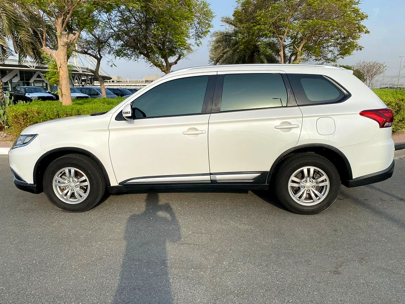 Mitsubishi Outlander 210663225309694979113