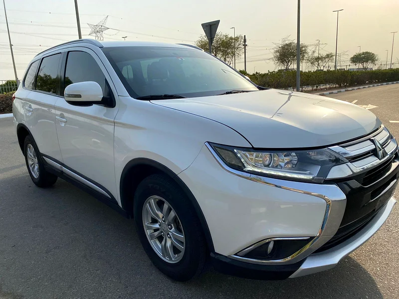 Mitsubishi Outlander 210663225309694979111