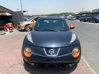 Nissan juke 2013 gary color GCC calen car