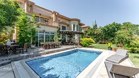 Lake Skyline View | Beautiful Home | Garden Hall