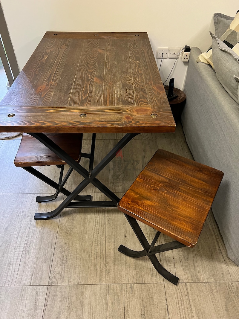 Freimore dining discount table and stools