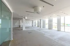 Fitted Office | 5 Parking Space | Dda License
