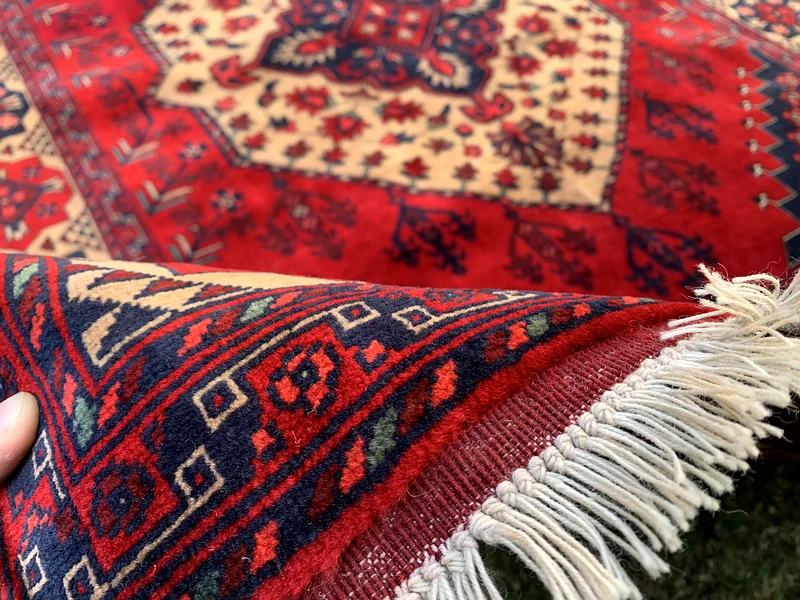 150 × 200 سم | سجادة تركمانية يدوية جديدة من فئة بيلجيك الفاخرة63184226229635113