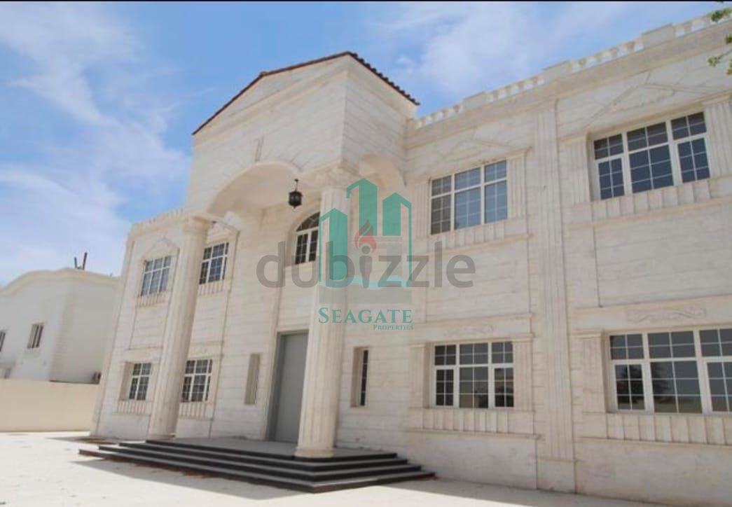 Nice 4 Bedrooms Villa For Sale In Al Manara