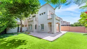 Exclusive | Vastu-compliant | Vacant | Corner Plot