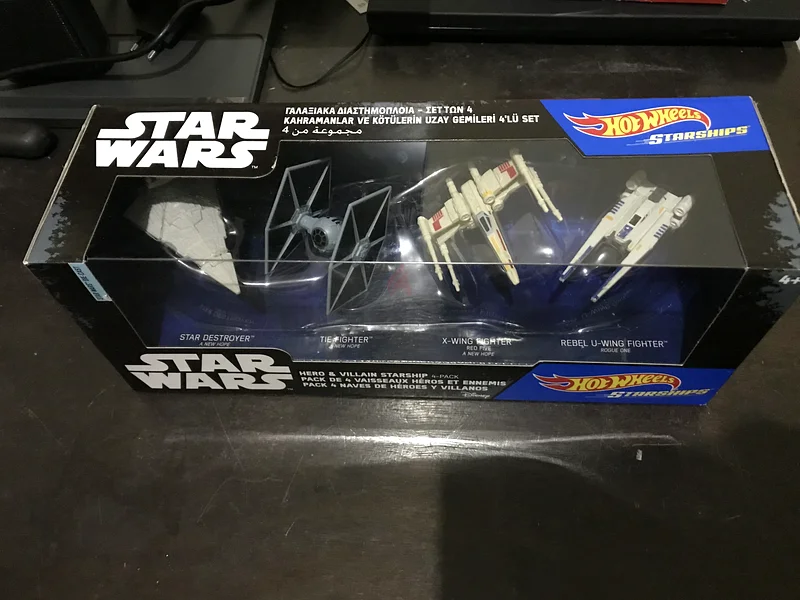 Hot Wheels Starships Star Wars Hero  Villain Starhip 4 Pack63207402561793112