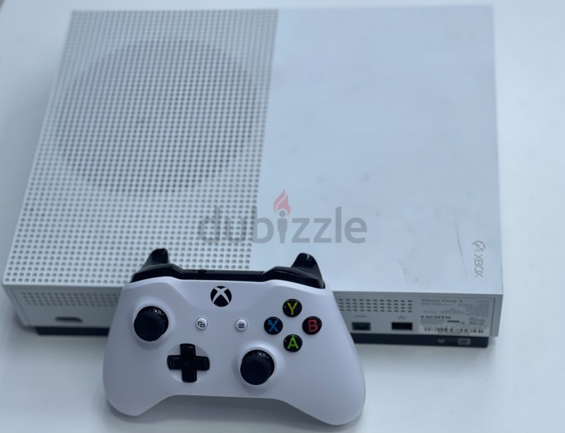 Xbox One S Model 1681 Bundle 6 Games 1 Controller White Console 1