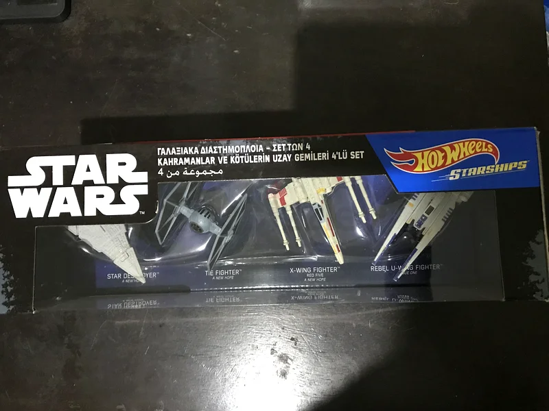 Hot Wheels Starships Star Wars Hero  Villain Starhip 4 Pack63207402561793114