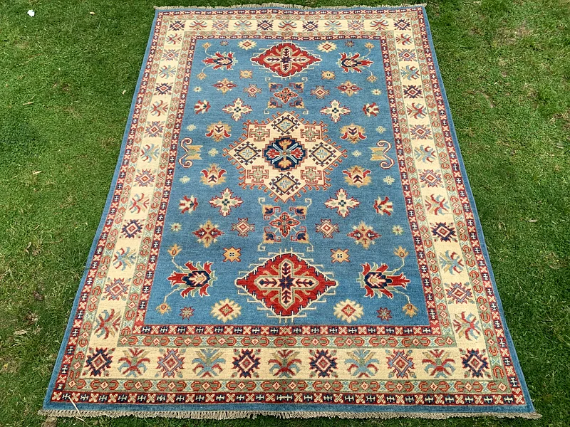 150 × 200 سم | سجادة كازاك يدوية الصنع جديدة وجميلة63185760942979111