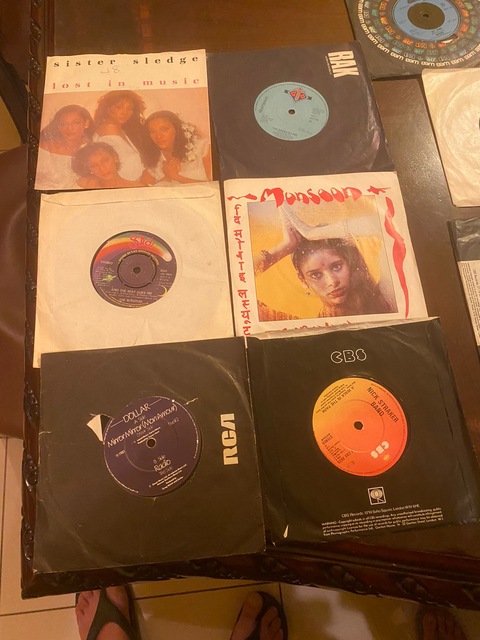 Louis Tomlinson Rare Vinyl Records, LPs, vinyl albums, 7 & 12 singles,  CD, CD singles - Image Gallery Page 1 -  buy & sell vinyl record  collections