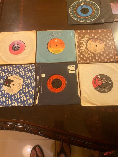 Louis Tomlinson Rare Vinyl Records, LPs, vinyl albums, 7 & 12 singles,  CD, CD singles - Image Gallery Page 1 -  buy & sell vinyl record  collections