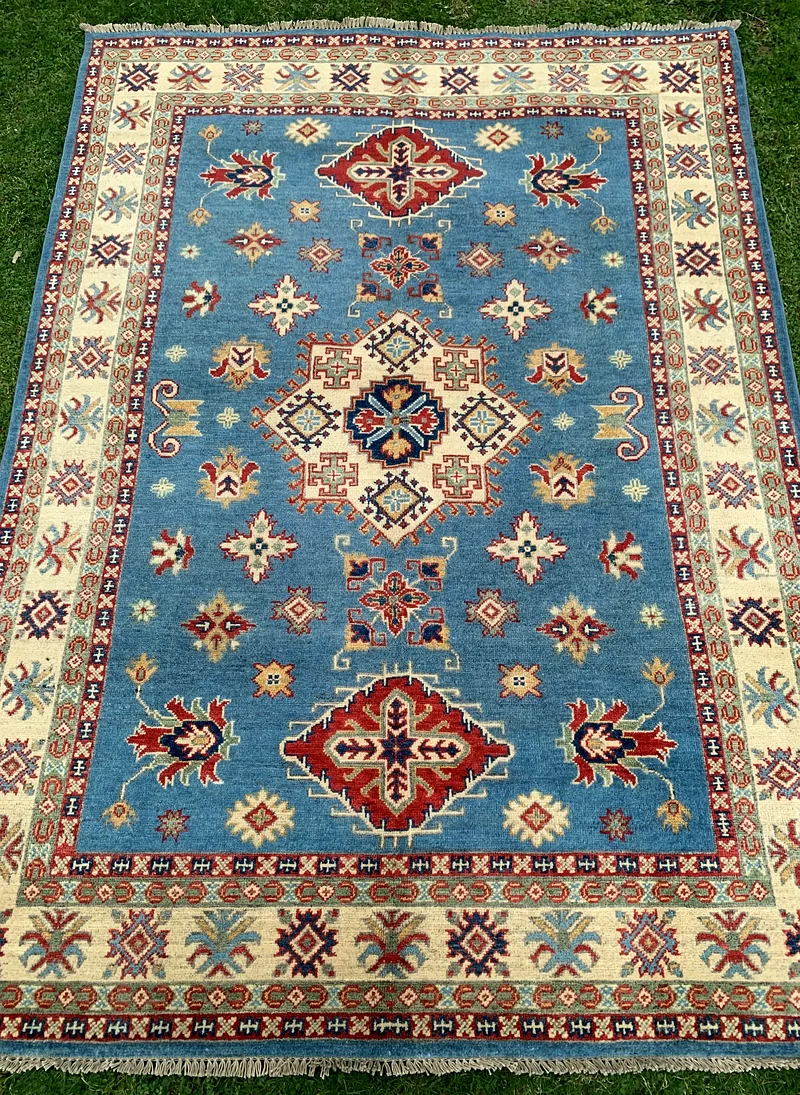 150 × 200 سم | سجادة كازاك يدوية الصنع جديدة وجميلة63185760942979112
