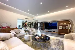 Luxuriously Furnished/ Three Bedroom/ High Floor