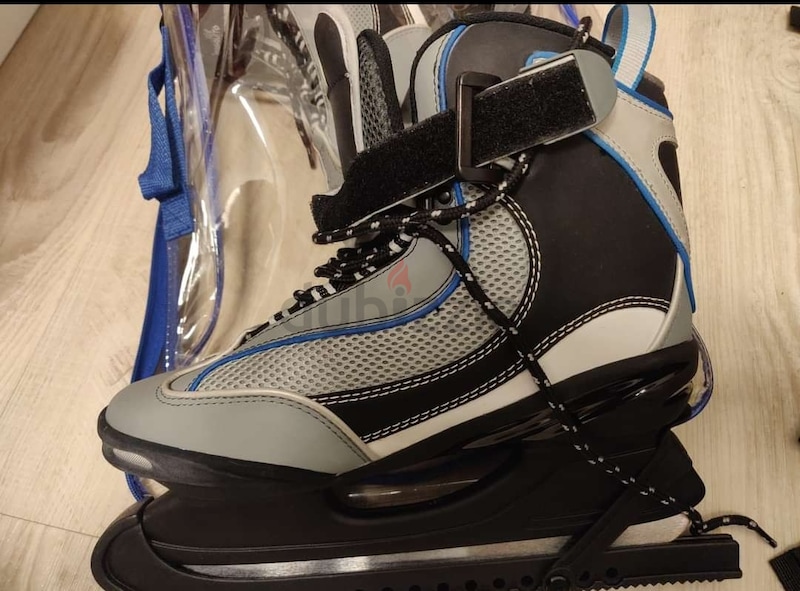 Easton Synergy EQ 9.9 Men's Ice Hockey Skates Size 9 Black 