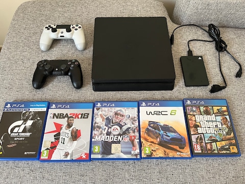 PlayStation 4 Slim Black 500GB with Madden 23! - video gaming - by