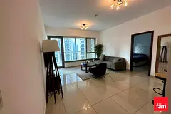 Modern Luxurious | Skyline View | Spacious