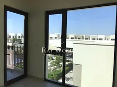 3-bedroom| Spacious Layout |single Row | Brand New